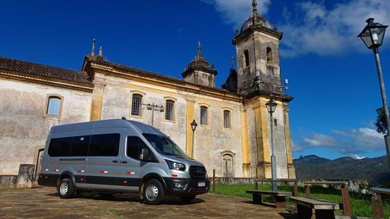 FORD TRANSIT 2.0 ECOBLUE DIESEL MINIBUS 17+1 460E AUTOMÁTICO